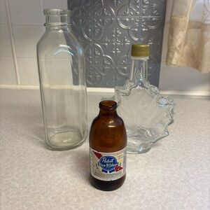 Pabst Blue Ribbon Mini Amber Bottle with Clear Glass Maple Syrup and milkBottle